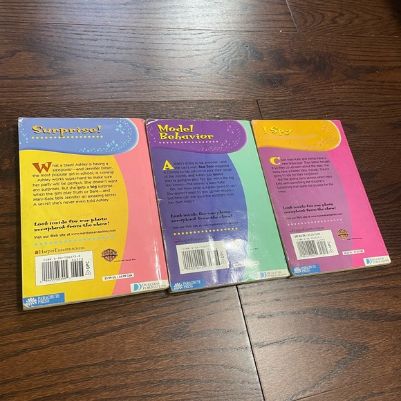 3 Used Paperback Two Of a Kind Book Starring Mary-Kate & Ashley Olsen - Picture 2 of 16